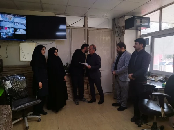 دیدار و تقدیر سرپرست دانشگاه فرهنگیان استان و همراهان از نیروهای حفاظت فیزیکی دانشگاه فرهنگیان اصفهان 7