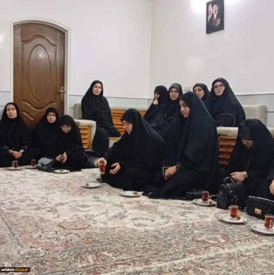 کلاس معرفت و ایستادگی در منزل شهیدِ رمضان  4