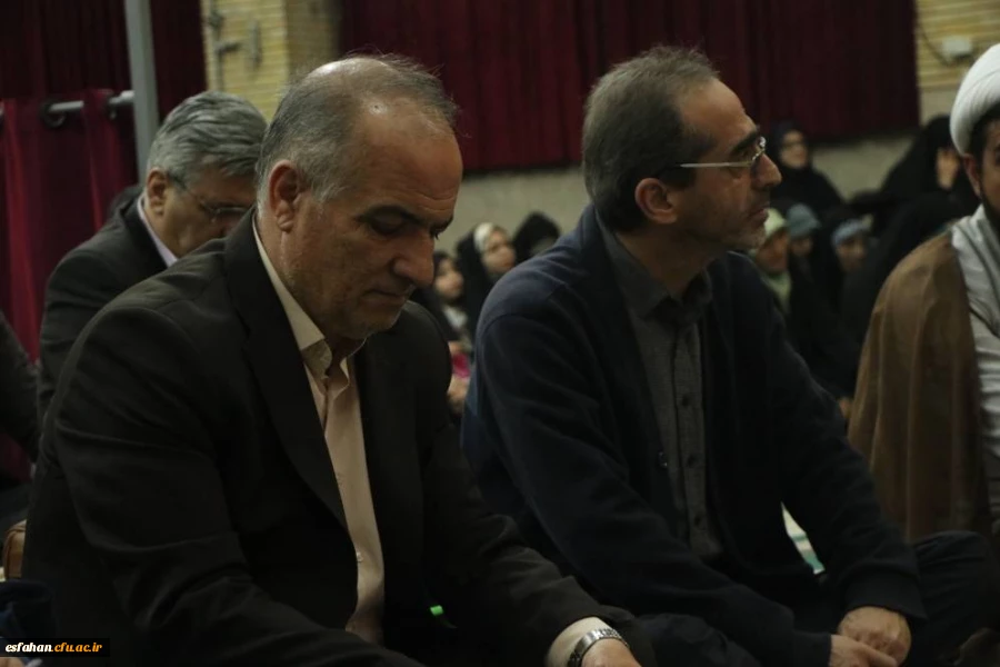 برگزاری نشست «روایت فتح» در دانشگاه فرهنگیان اصفهان
 3