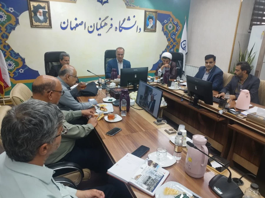برنامه های گرامیداشت دهه سرآمدی آموزش  3