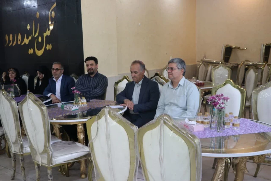 قدردانی از مقام معلم در ویژه برنامه چهارروزه دانشگاه فرهنگیان اصفهان 15