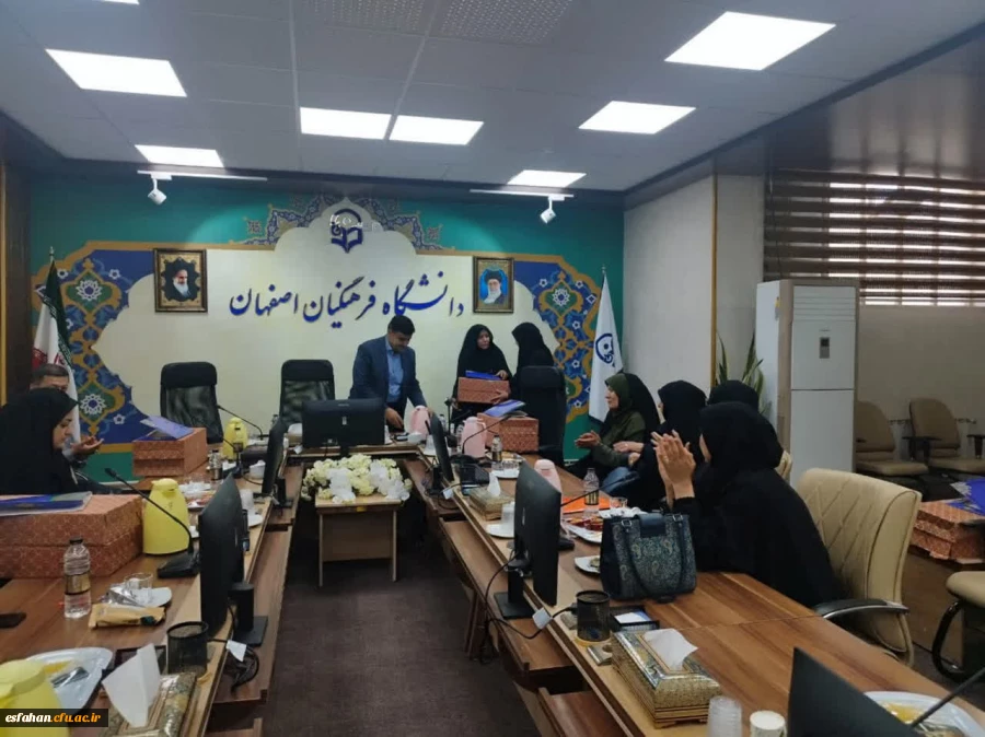 برگزاری جلسه شورای اداری استان 10