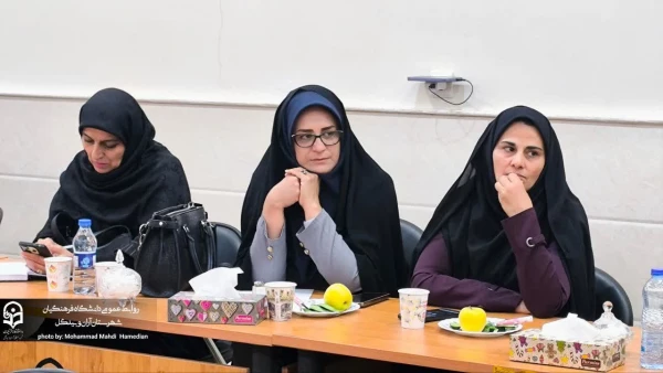 بررسی مسائل، ظرفیت ها و نیازهای دانشگاه فرهنگیان مرکز امام خمینی (ره)کاشان با حضور تیم مدیریتی دانشگاه فرهنگیان  اصفهان  7