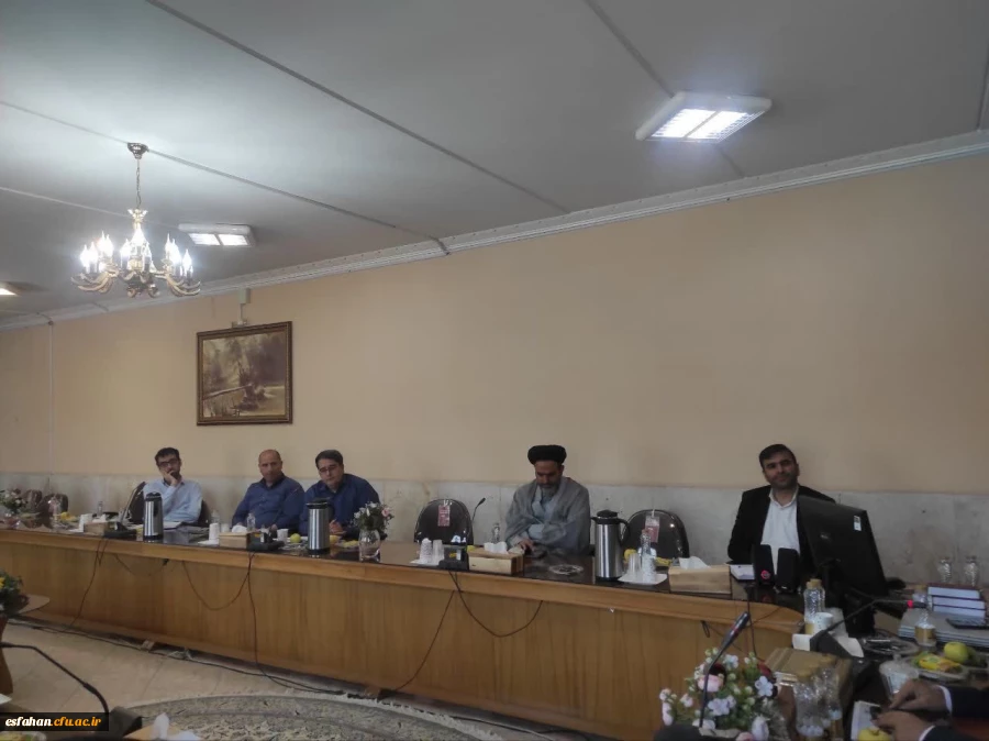 برگزاری اولین جلسه شورای آموزشی استان با حضور معاون آموزشی و پژوهشی استان 5