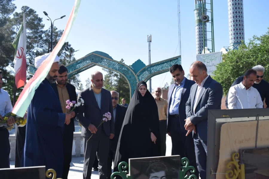 تجدید میثاق مدیران دانشگاه فرهنگیان اصفهان با شهیدان اقتدار 4