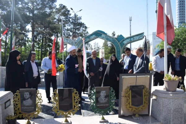 تجدید میثاق مدیران دانشگاه فرهنگیان اصفهان با شهیدان اقتدار 5
