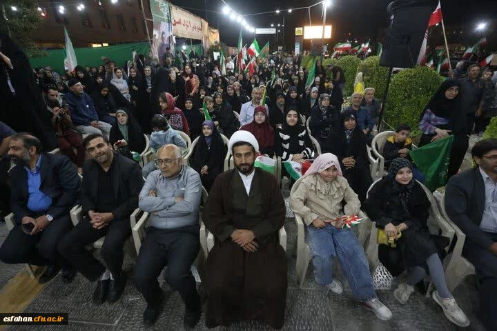 درخشش دانشگاه فرهنگیان اصفهان در ترویج فرهنگ ازدواج آسان؛ برگزاری جشن نمادین ازدواج زوج دانشجو معلم در اجتماع مردمی
اصفهان 6