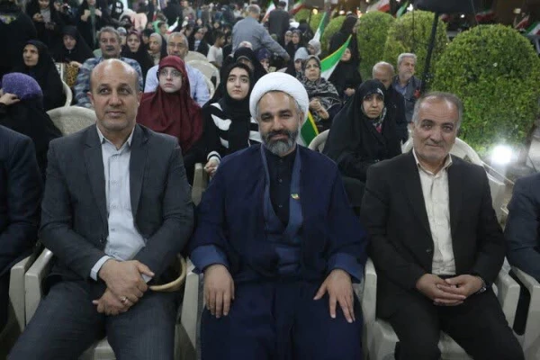 درخشش دانشگاه فرهنگیان اصفهان در ترویج فرهنگ ازدواج آسان؛ برگزاری جشن نمادین ازدواج زوج دانشجو معلم در اجتماع مردمی
اصفهان 10