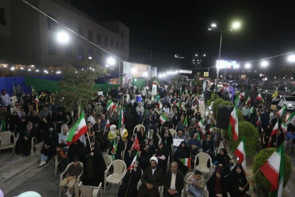 درخشش دانشگاه فرهنگیان اصفهان در ترویج فرهنگ ازدواج آسان؛ برگزاری جشن نمادین ازدواج زوج دانشجو معلم در اجتماع مردمی
اصفهان 4