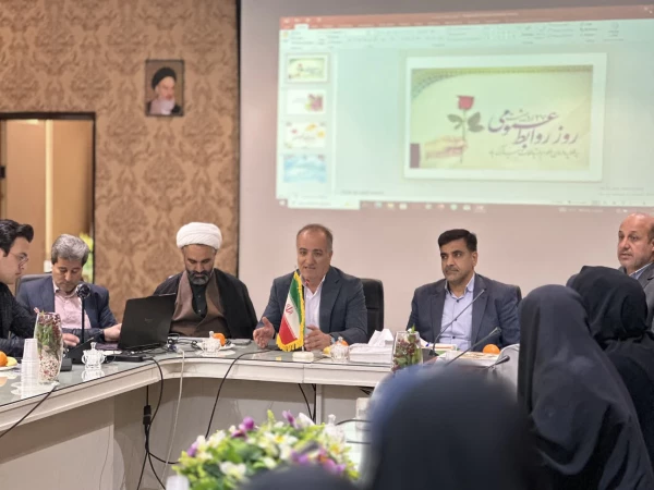 برگزاری مراسم گرامیداشت روز ارتباطات و روابط عمومی در دانشگاه فرهنگیان اصفهان 4