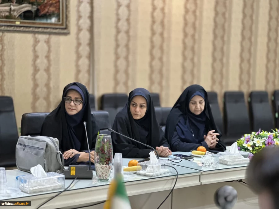 برگزاری مراسم گرامیداشت روز ارتباطات و روابط عمومی در دانشگاه فرهنگیان اصفهان 8