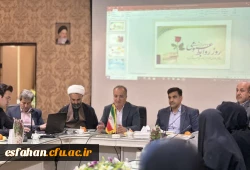 برگزاری مراسم گرامیداشت روز ارتباطات و روابط عمومی در دانشگاه فرهنگیان اصفهان 11