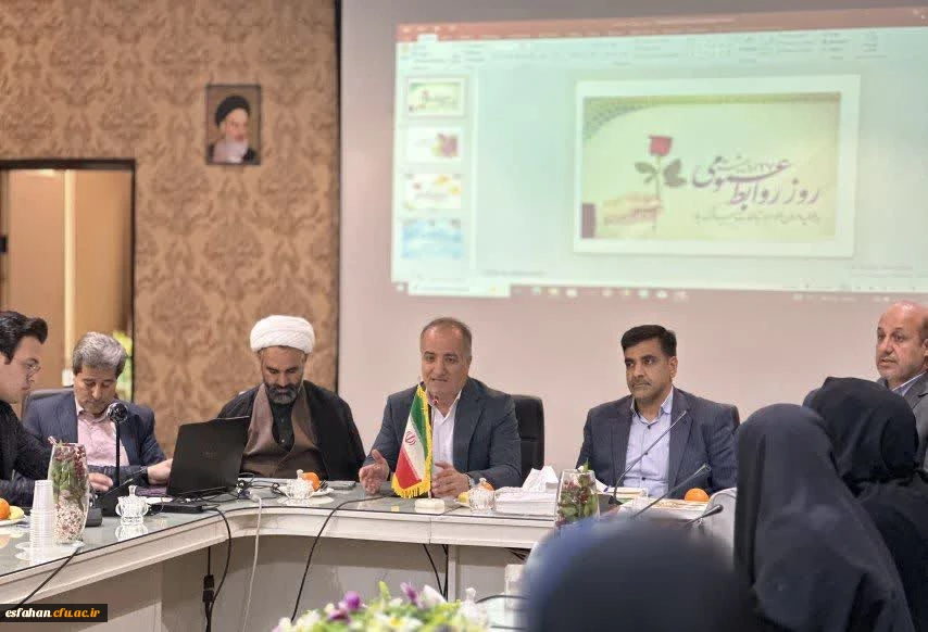برگزاری مراسم گرامیداشت روز ارتباطات و روابط عمومی در دانشگاه فرهنگیان اصفهان 11