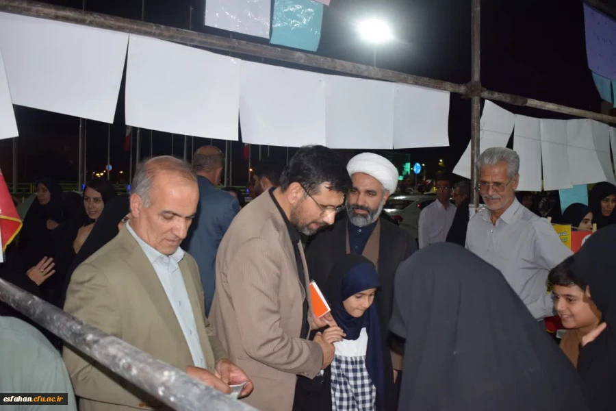 حضور معاون فرهنگی تربیتی دانشگاه فرهنگیان کشور و مسوولین دانشگاه فرهنگیان استان در موکب سیدالشهدای انقلاب و موکب مدرسه محور مرکز امام خمینی (ره) شهرستان کاشان 3