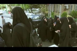 
۱۹ اردیبهشت؛ سالروز حضور رهبرانقلاب به دانشگاه فرهگیان 2