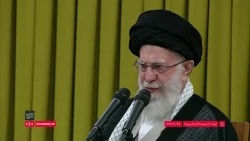 دانشگاه فرهنگیان متعلق به آموزش و پرورش است. اینکه حالا گاهی بین بعضی از محافل صحبت شده که این را ملحق کنند به فلان دانشگاه دیگر، این مصلحت نیست. این مال آموزش و پرورش است باید در اختیار آموزش و پرورش باشد. دانشگاه فرهنگیان محل تربیت همان عنصری است که آن 